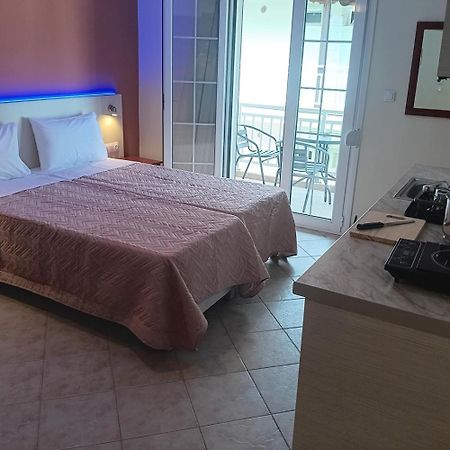 Oasis Blue Inn Лептокария Екстериор снимка