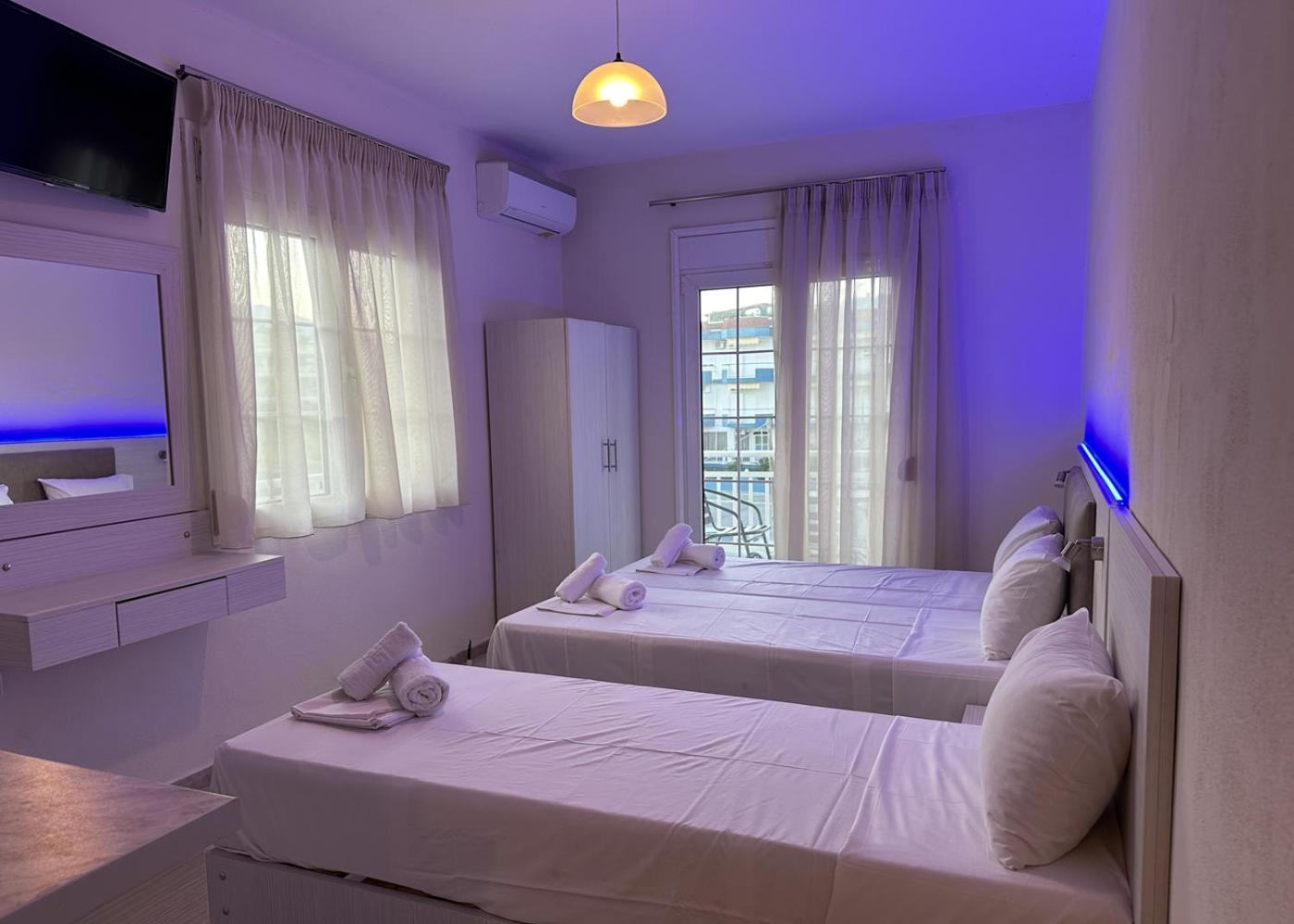 Oasis Blue Inn Лептокария Екстериор снимка