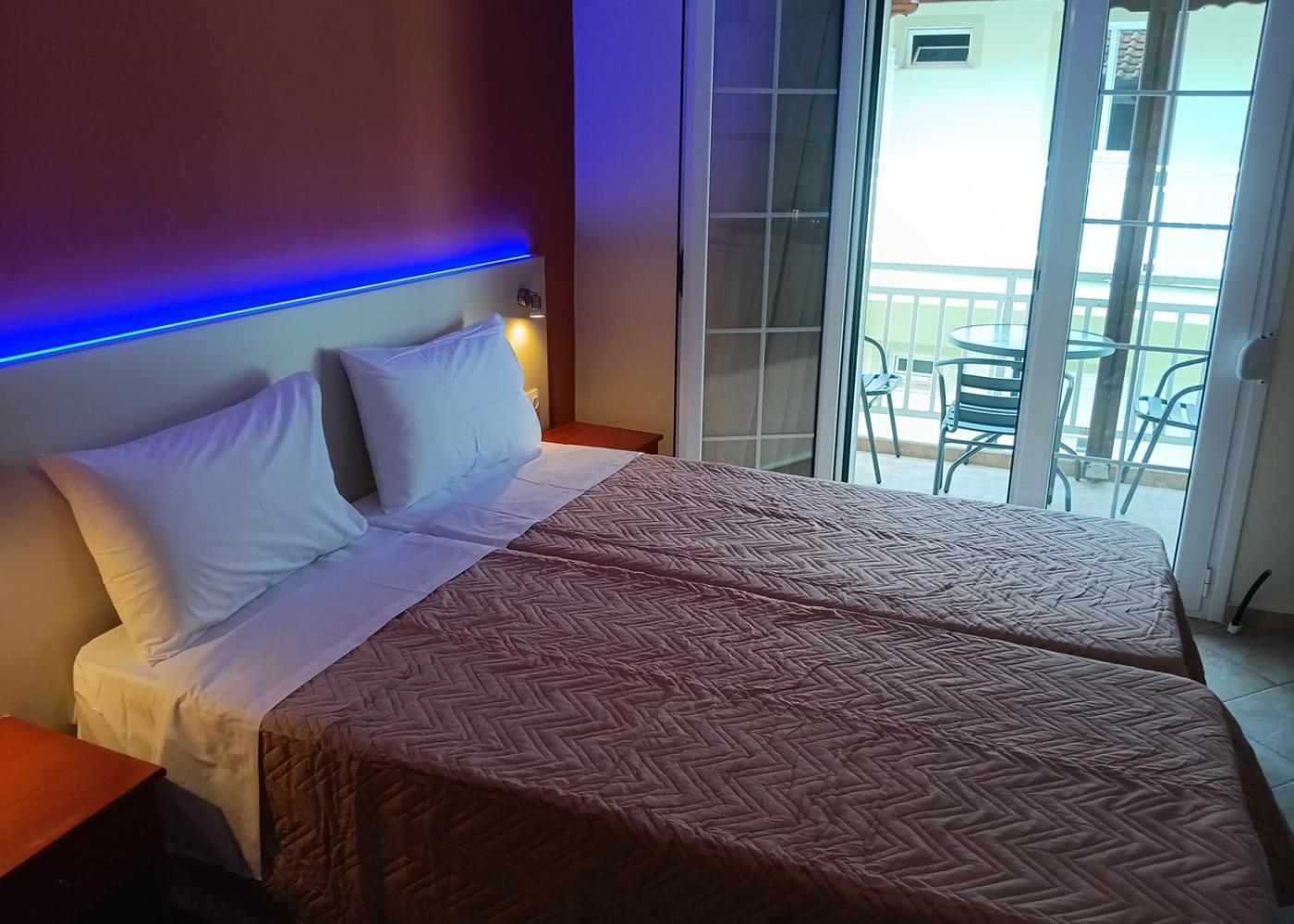 Oasis Blue Inn Лептокария Екстериор снимка