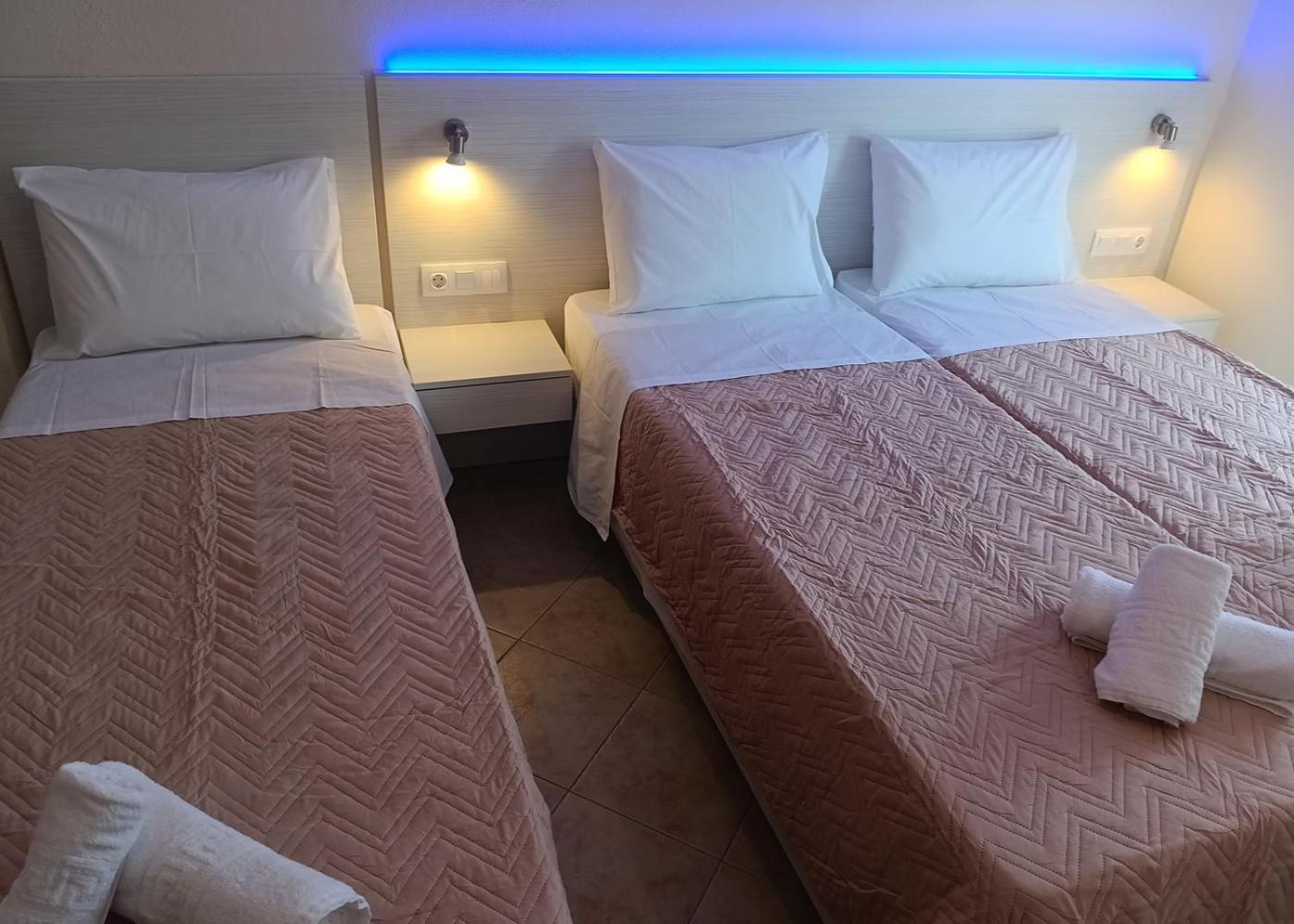 Oasis Blue Inn Лептокария Екстериор снимка